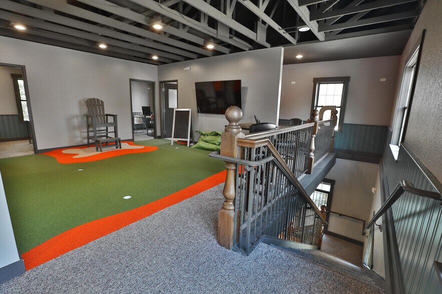 More Photos Of 57 Mill St, Columbus Storefront For Sale