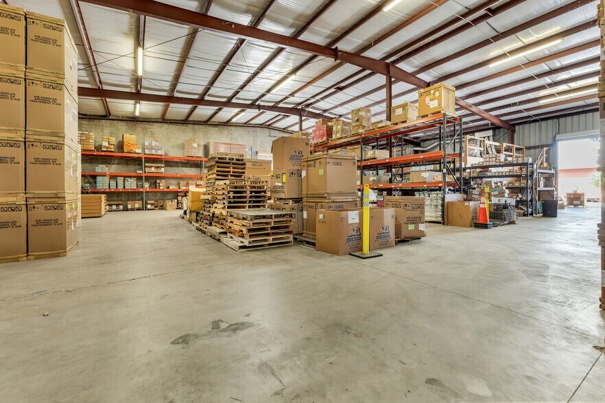 More Photos Of 18230 Paulson Dr, Port Charlotte Warehouse For Sale