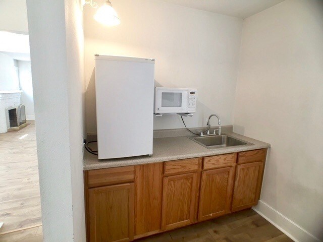 More Photos Of 2364 S Broadway, Denver Office Residential For Lease