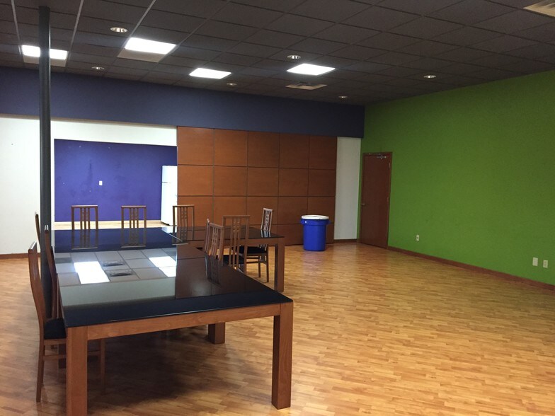 More Photos Of 530 Compton St, Broomfield Flex For Lease