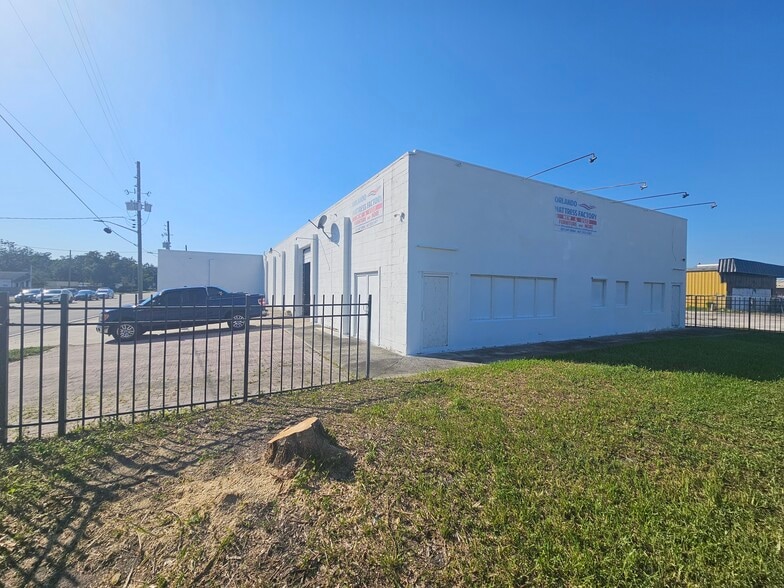 Primary Photo Of 2698 S Orange Blossom Trl, Orlando Warehouse For Sale