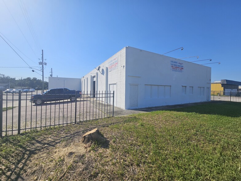 Primary Photo Of 2698 S Orange Blossom Trl, Orlando Warehouse For Sale