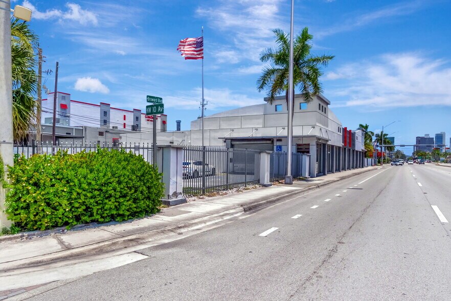 More Photos Of 925 W Broward Blvd, Fort Lauderdale Auto Dealership For Sale