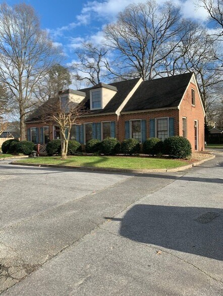 More Photos Of 4700 Thoroughgood Sq, Virginia Beach Office For Lease