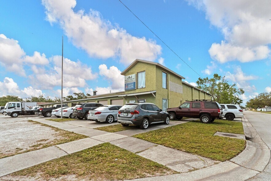 More Photos Of 4950 72nd Ave N, Pinellas Park Auto Repair For Sale