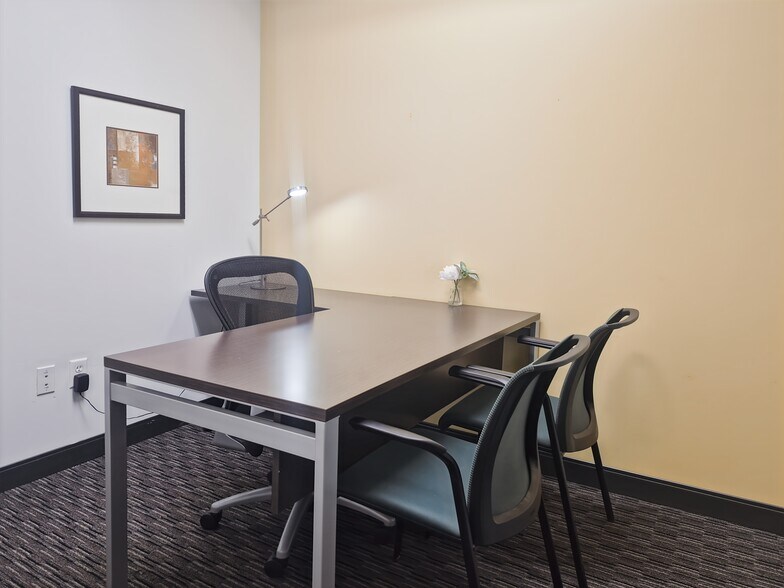 More Photos Of 10200 Forest Green Blvd, Louisville Coworking Space