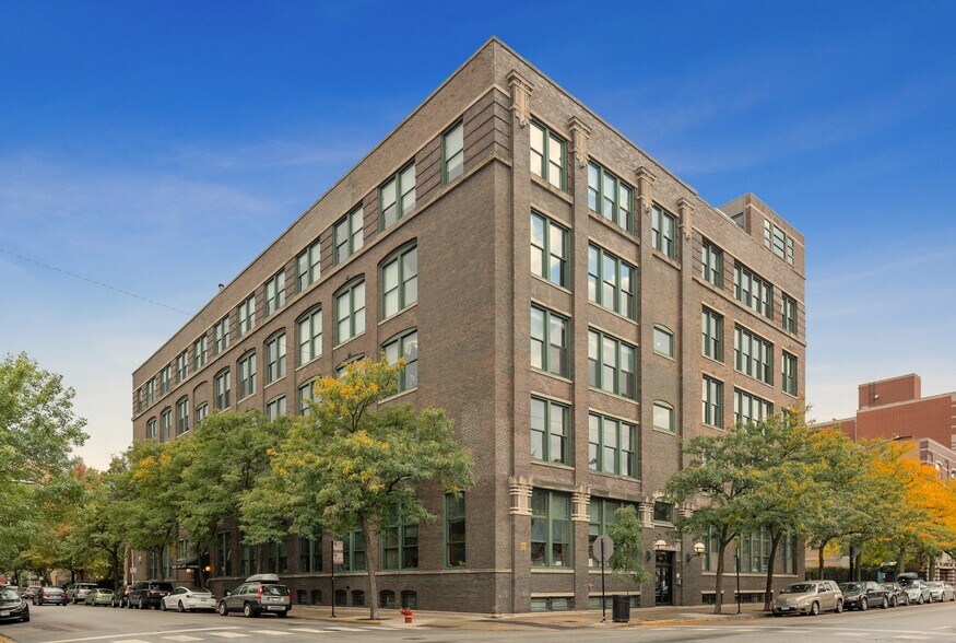 More Photos Of 1327 W Washington Blvd, Chicago Loft Creative Space For Lease