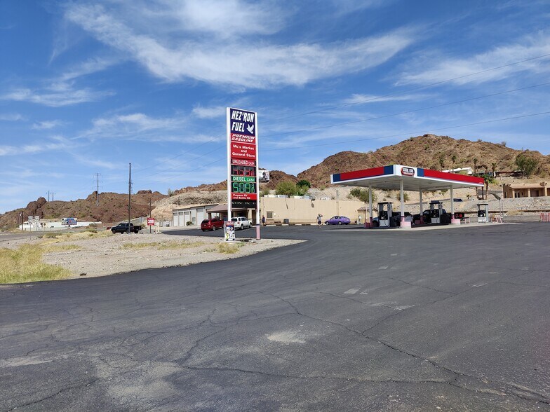 More Photos Of 3303 N Highway 95, Parker Service Station For Sale