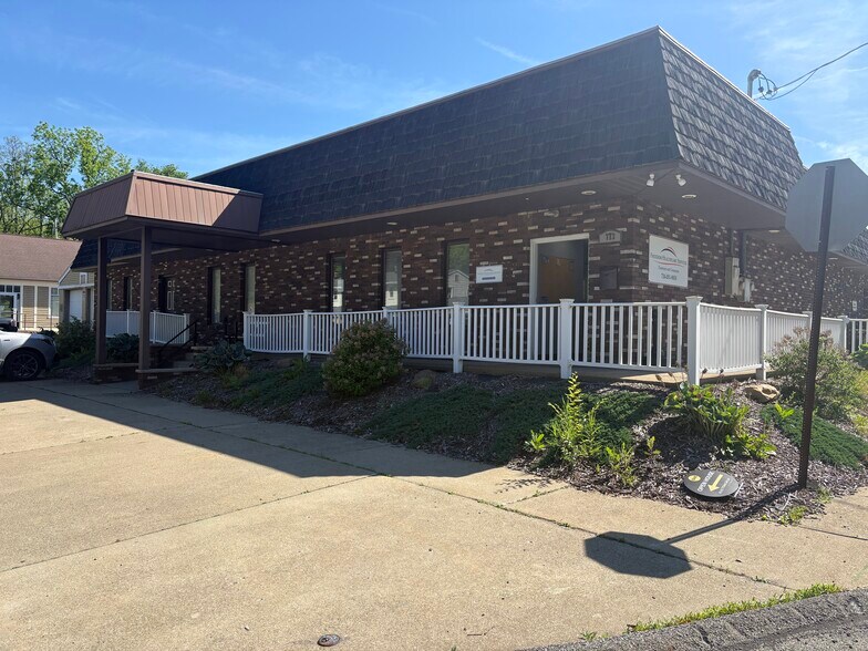 Primary Photo Of 773 Pershing St, Ellwood City Office For Sale