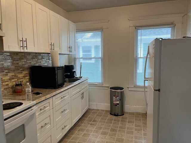 More Photos Of 1948 Chapel St, New Haven Office For Sale