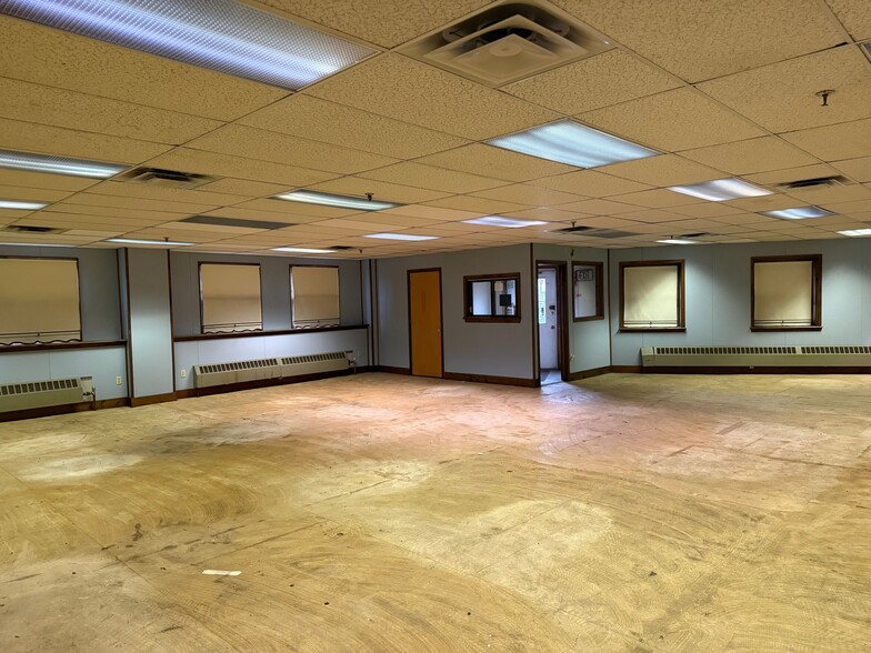More Photos Of 3720 Jasper St, Philadelphia Manufacturing For Lease