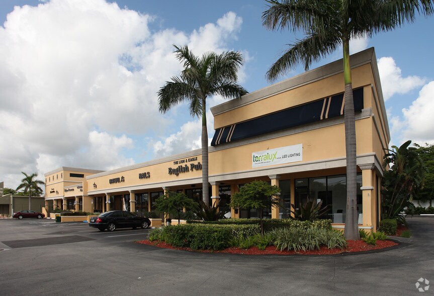 More Photos Of 2401 N Federal Hwy, Boca Raton General Retail For Lease