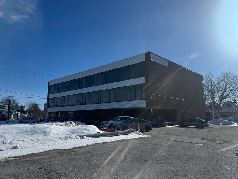 More Photos Of 240 Waterloo St, London Medical For Lease