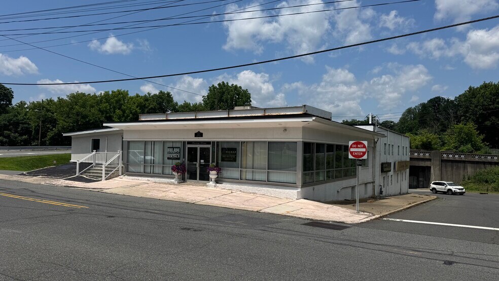 More Photos Of 333 Morris St, Phillipsburg Storefront For Sale