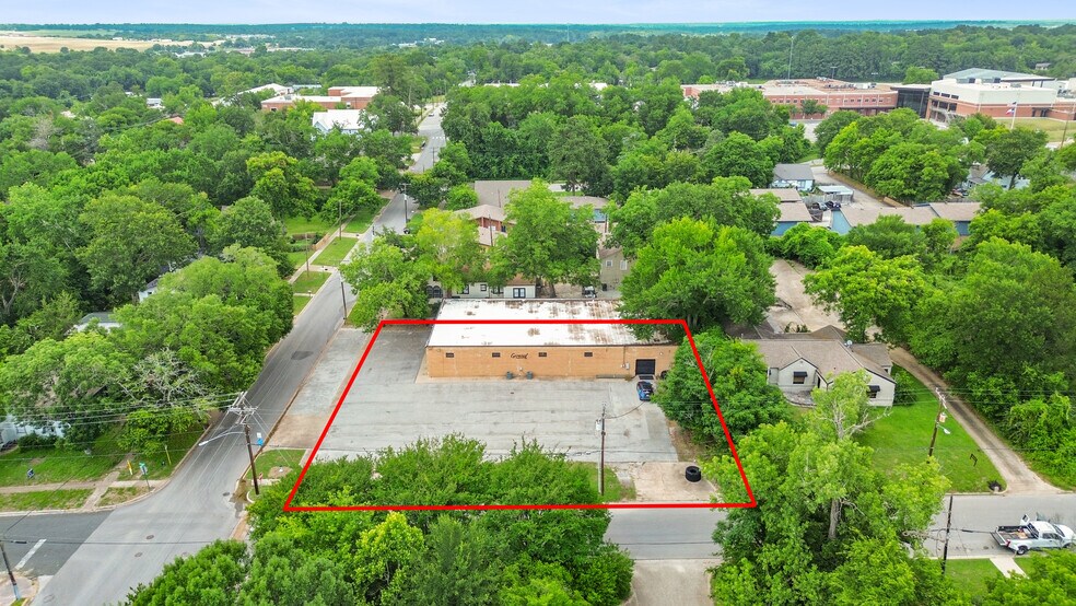 Primary Photo Of 929 University Ave, Huntsville Storefront Retail Office For Lease