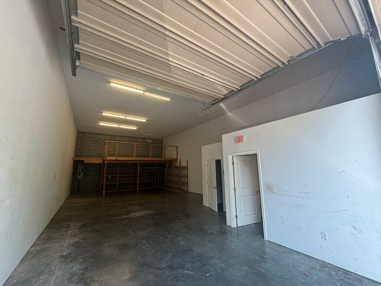 More Photos Of 3601 Old Capitol Trl, Wilmington Unknown For Lease