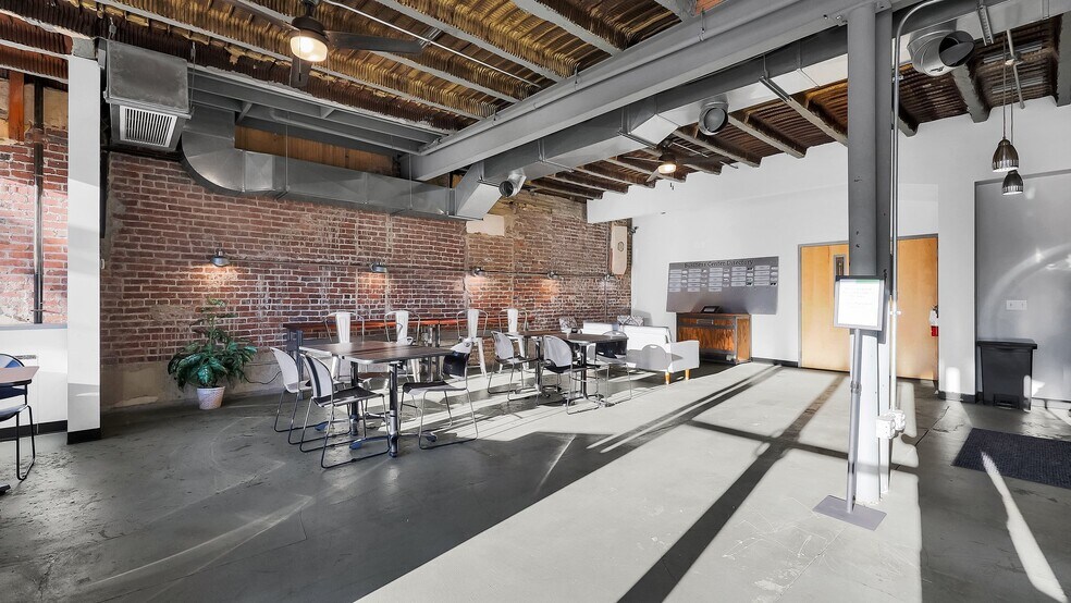 More Photos Of 3989 Broadway, Grove City Loft Creative Space For Lease