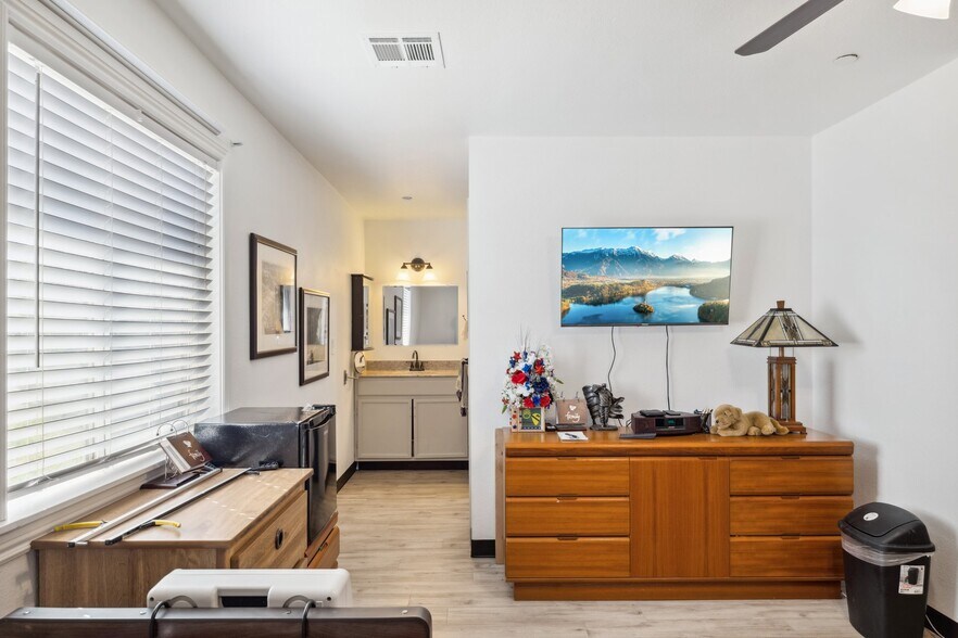 More Photos Of 8333 E Quarterline Rd, Mesa Assisted Living For Sale