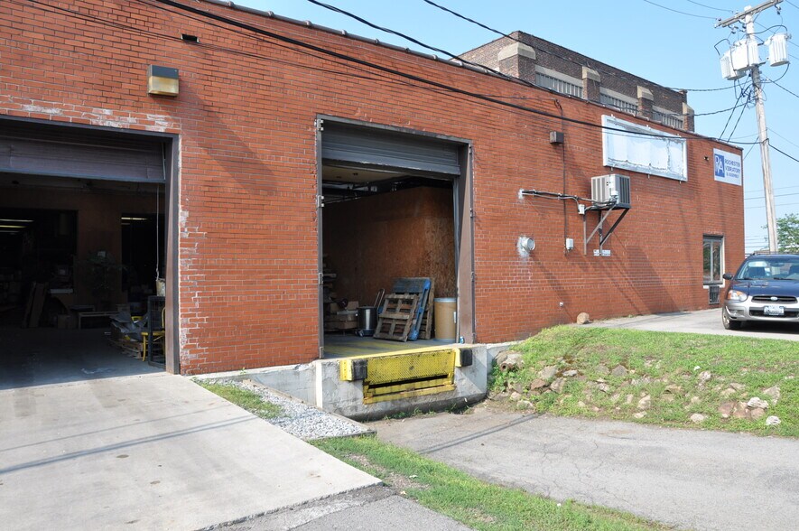 More Photos Of 8-10 Cairn St, Rochester Warehouse For Sale