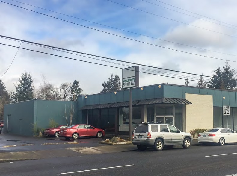 Primary Photo Of 11131 NE Halsey St, Portland Restaurant For Sale