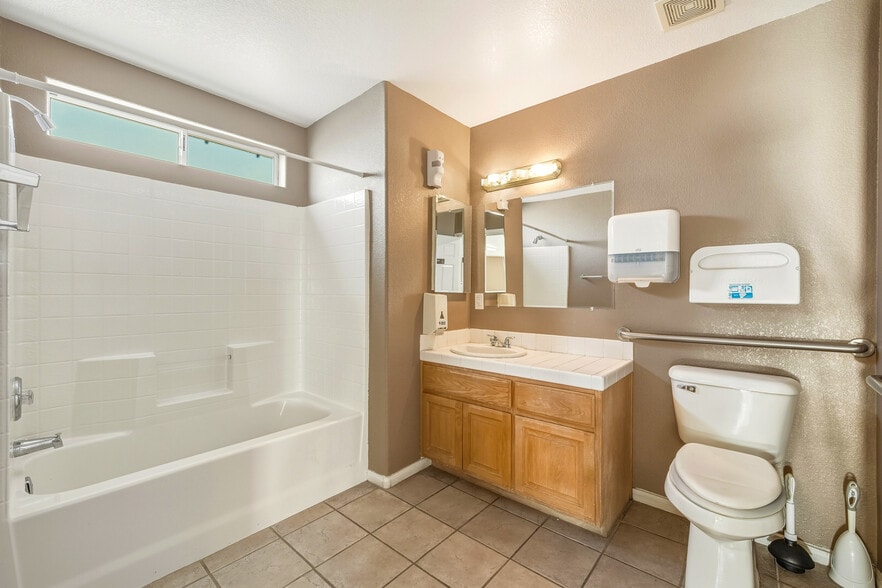 More Photos Of 1941 NV-160, Pahrump Office Residential For Sale