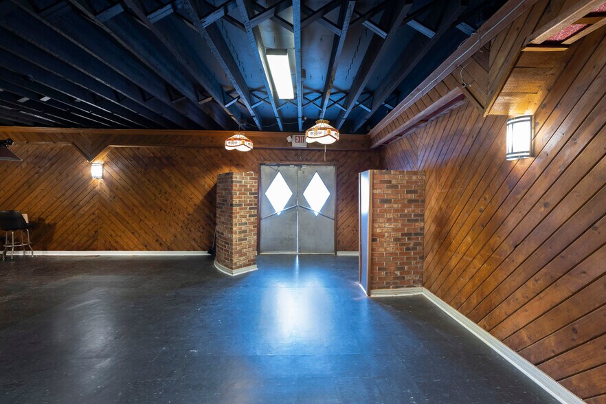 More Photos Of 644 King St, Cocoa Restaurant For Sale