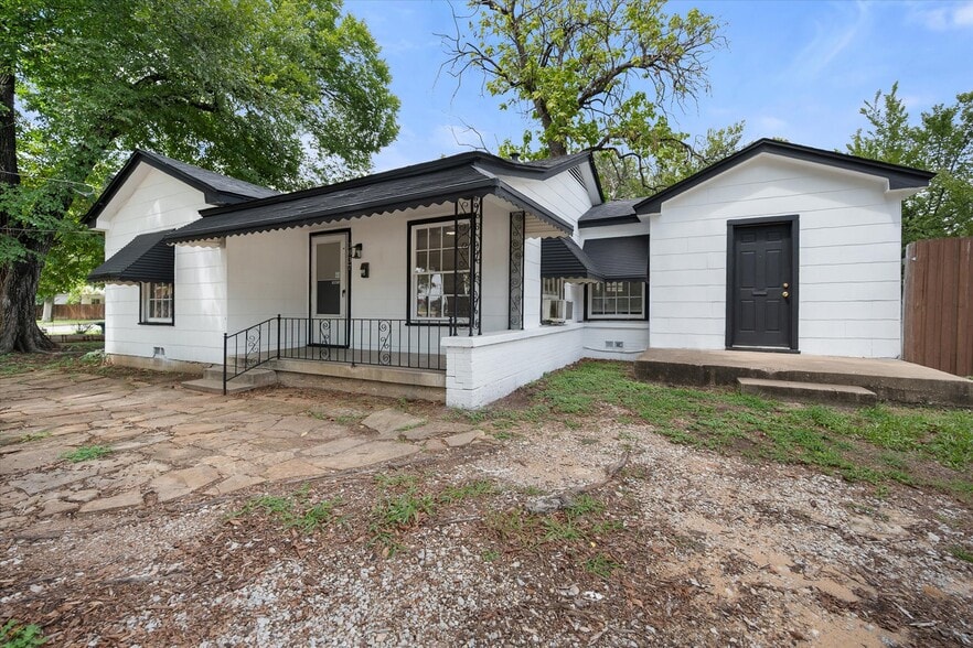 More Photos Of 3837 Earl St, Fort Worth Multifamily For Sale