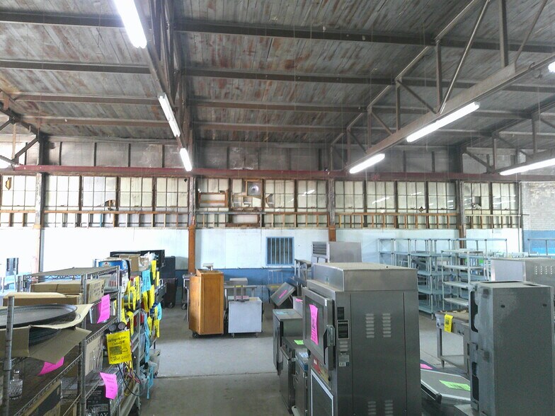 More Photos Of 1319 N Gordon St, Alvin Warehouse For Sale