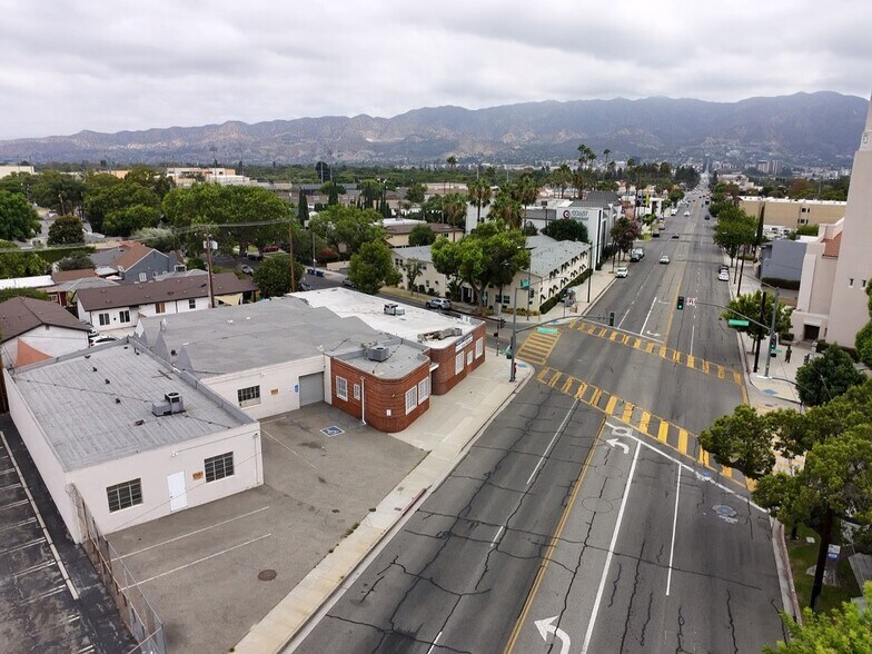 More Photos Of 2101 W Olive Ave, Burbank Warehouse For Sale