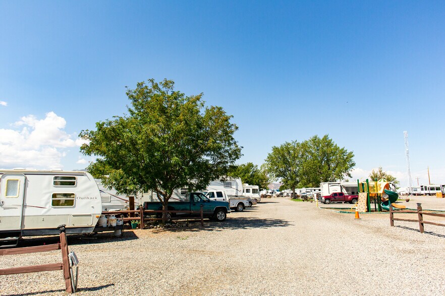 More Photos Of 793 22 Rd, Grand Junction Trailer Camper Park For Sale