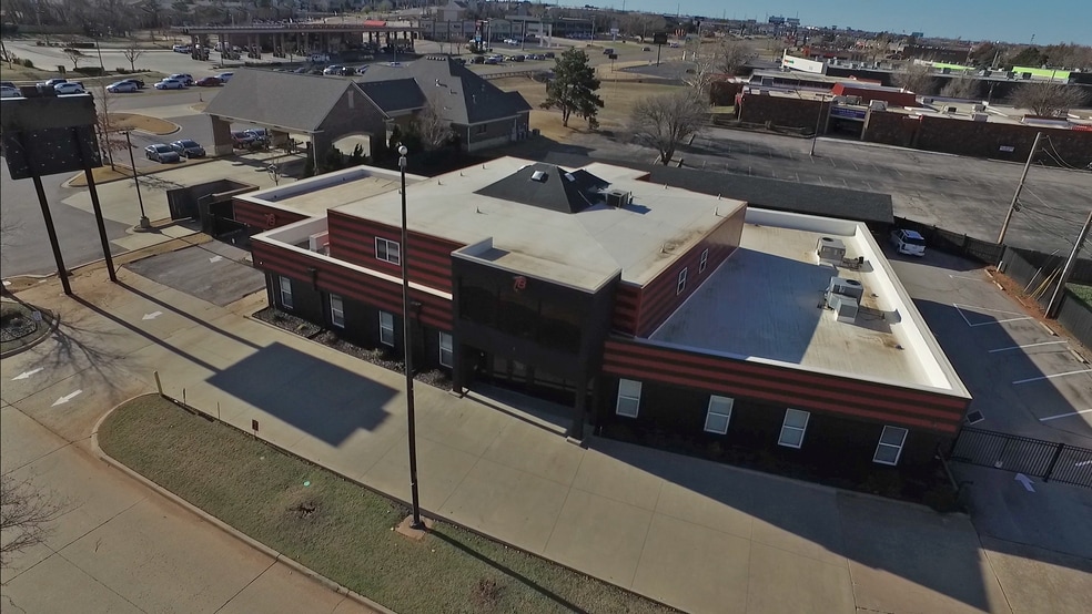 More Photos Of 6001 Nw Expressway, Oklahoma City Office For Sale