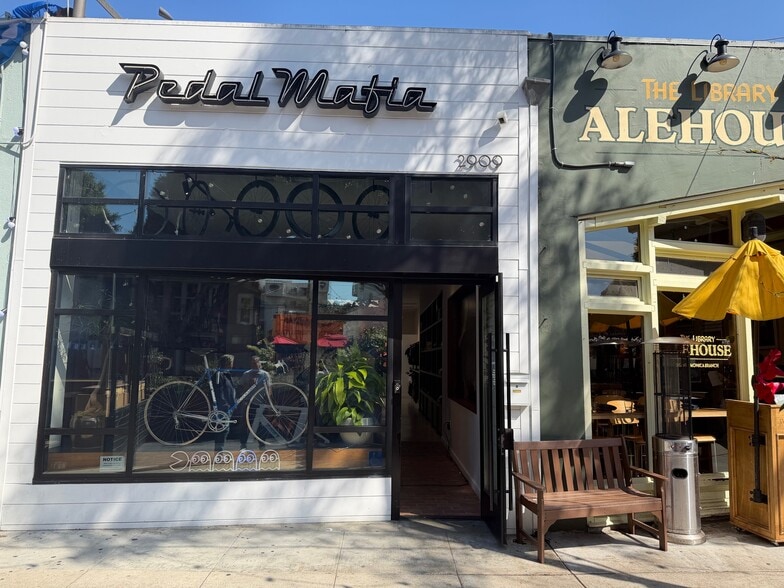 More Photos Of 2907-2915 Main St, Santa Monica Storefront For Lease