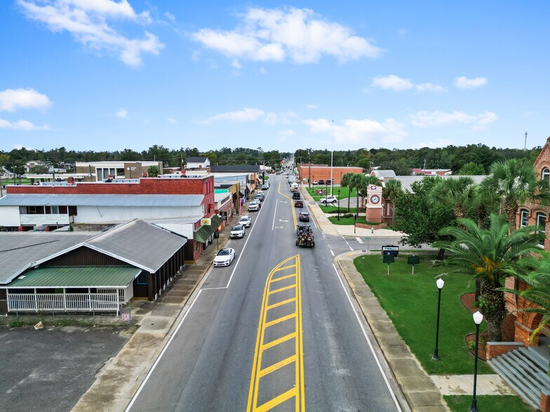 More Photos Of 20737 Central Ave, Blountstown Restaurant For Sale