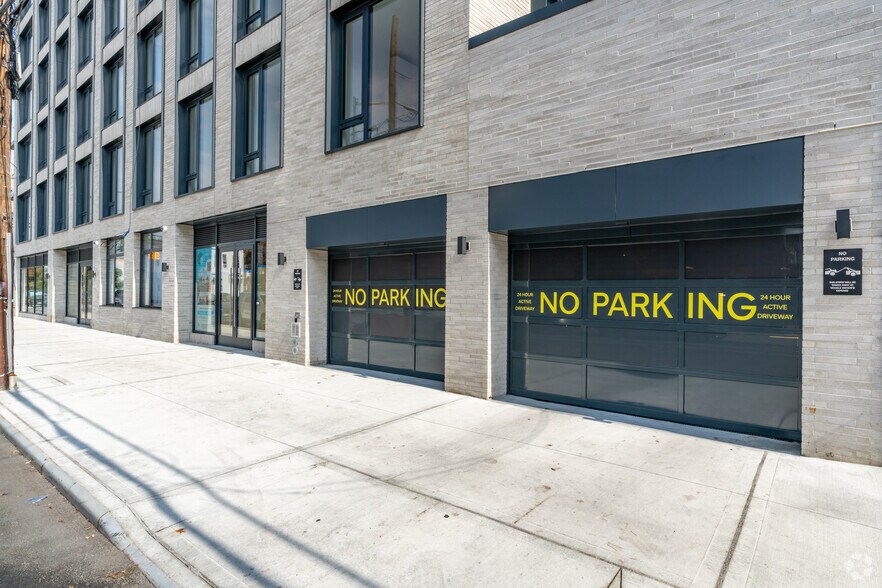 More Photos Of 2808 38th Ave, Long Island City Apartments For Lease