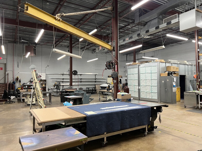 More Photos Of 120 Vanderbilt Ave, West Hartford Manufacturing For Sale