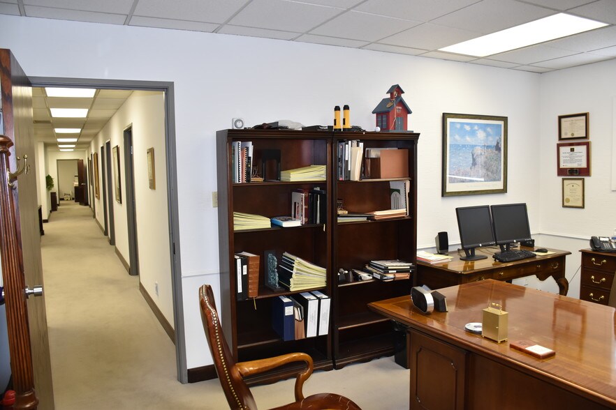 More Photos Of 4411 N Central Expy, Dallas Office For Lease