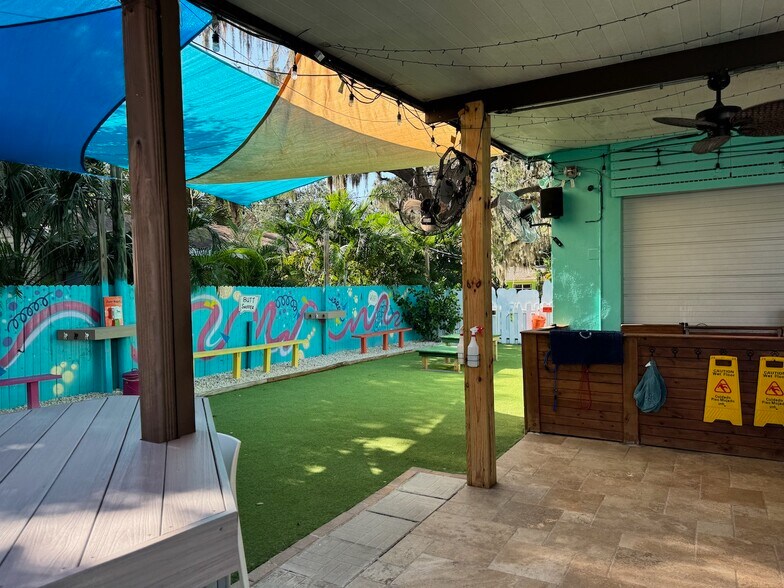 More Photos Of 132 7th Ave S, Safety Harbor Restaurant For Sale