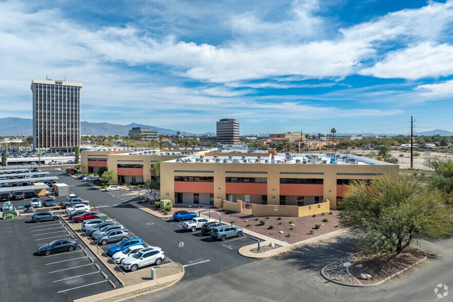 More Photos Of 5055 E Broadway Blvd, Tucson Coworking Space