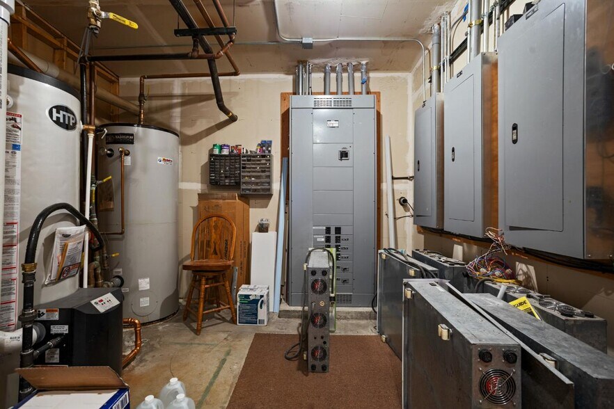More Photos Of 625 SW 31st Ave, Minot Freestanding For Sale