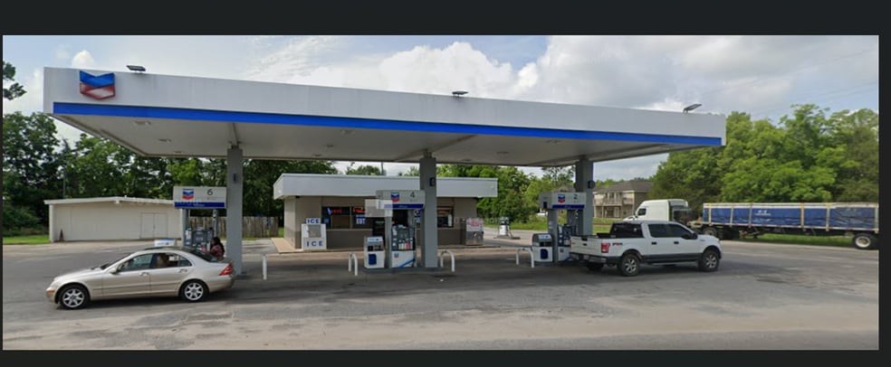 Primary Photo Of 303 W Howard St, Atmore Service Station For Sale