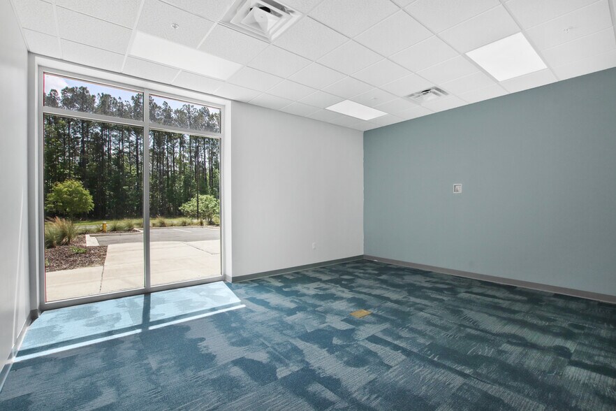 More Photos Of 157 Belgium Way, Summerville Unknown For Lease