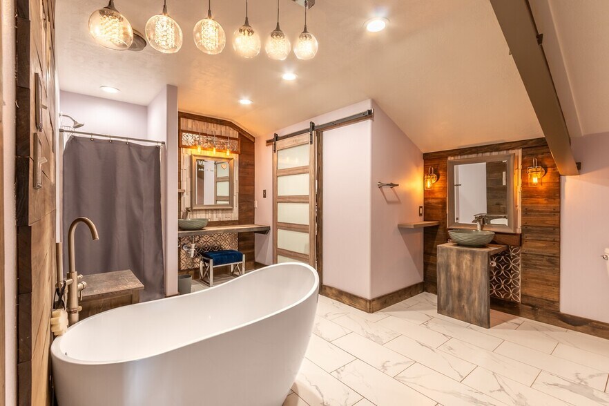 More Photos Of 75 Memory Ln, Burton Warehouse For Sale