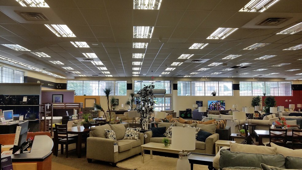 More Photos Of 1035 State St, Schenectady Freestanding For Sale