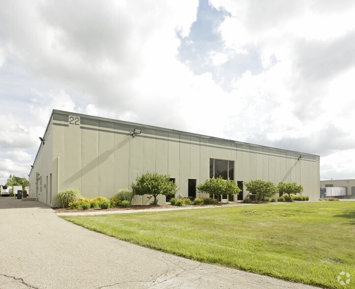 Primary Photo Of 29200-29214 Airport Dr, Romulus Warehouse For Lease
