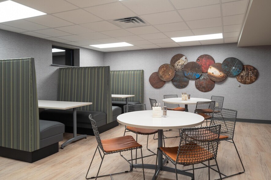 More Photos Of 475 N Weaber St, Annville Office For Sale