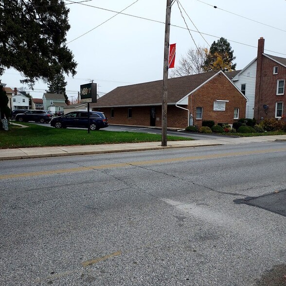 Primary Photo Of 335 Main St, Mcsherrystown Office For Lease