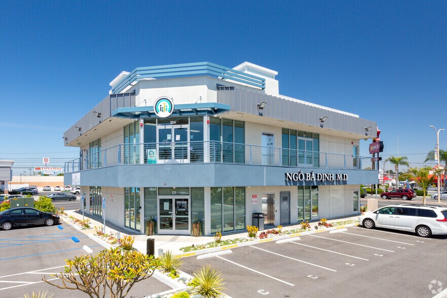 Primary Photo Of 9972 Westminster Ave, Garden Grove Freestanding For Lease