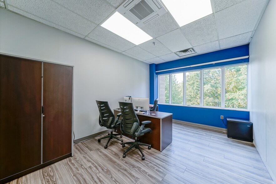 More Photos Of 663 E Crescent Ave, Ramsey Office For Lease