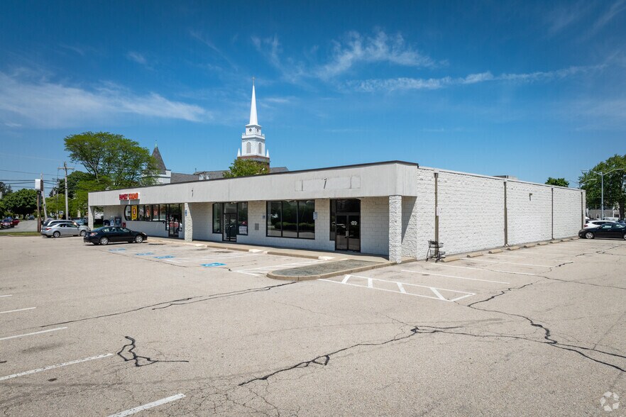 More Photos Of 570 Pontiac Ave, Cranston Freestanding For Lease