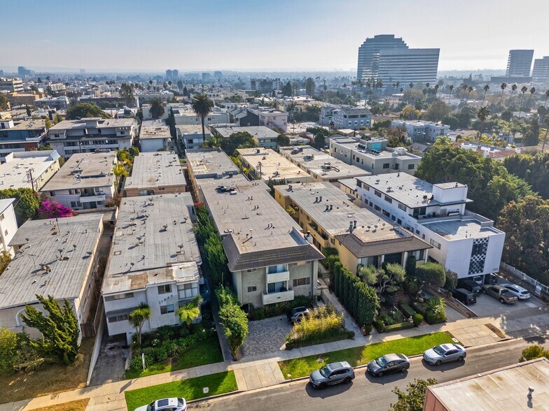More Photos Of 11946 Dorothy St, Los Angeles Apartments For Sale